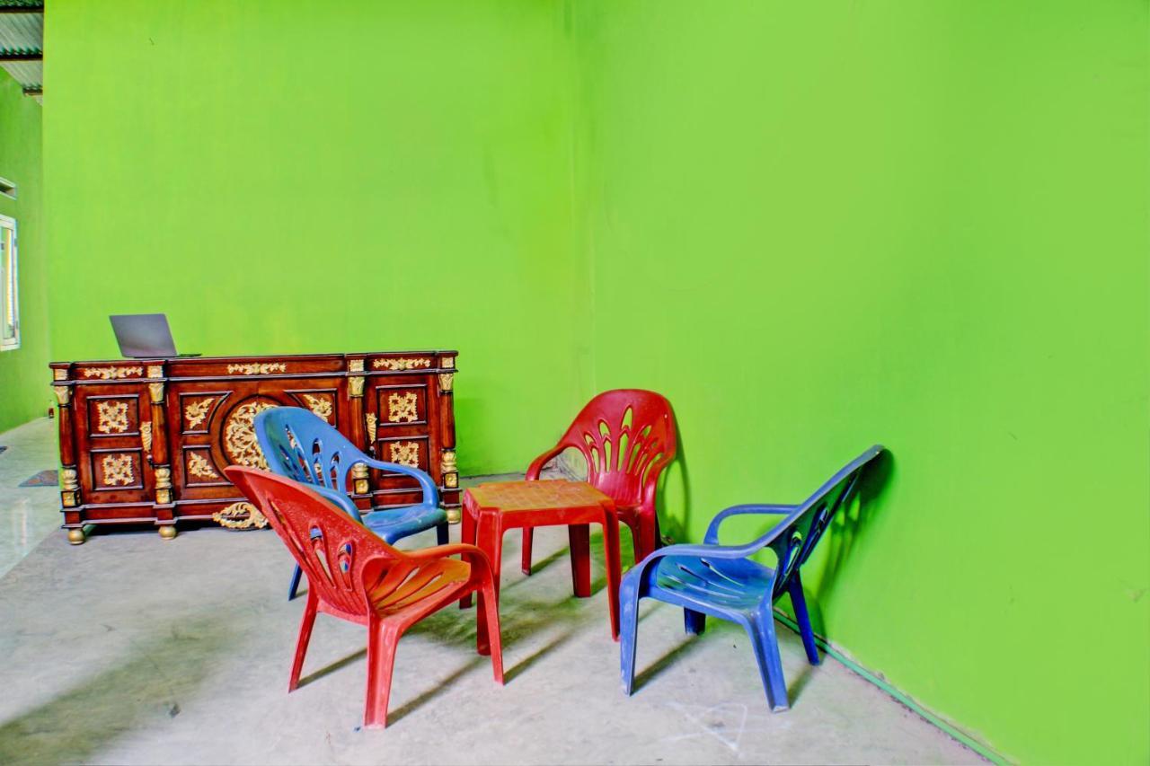 Spot On 93089 Homestay Kamar Hijau Syariah Бандар-Лампунг Экстерьер фото